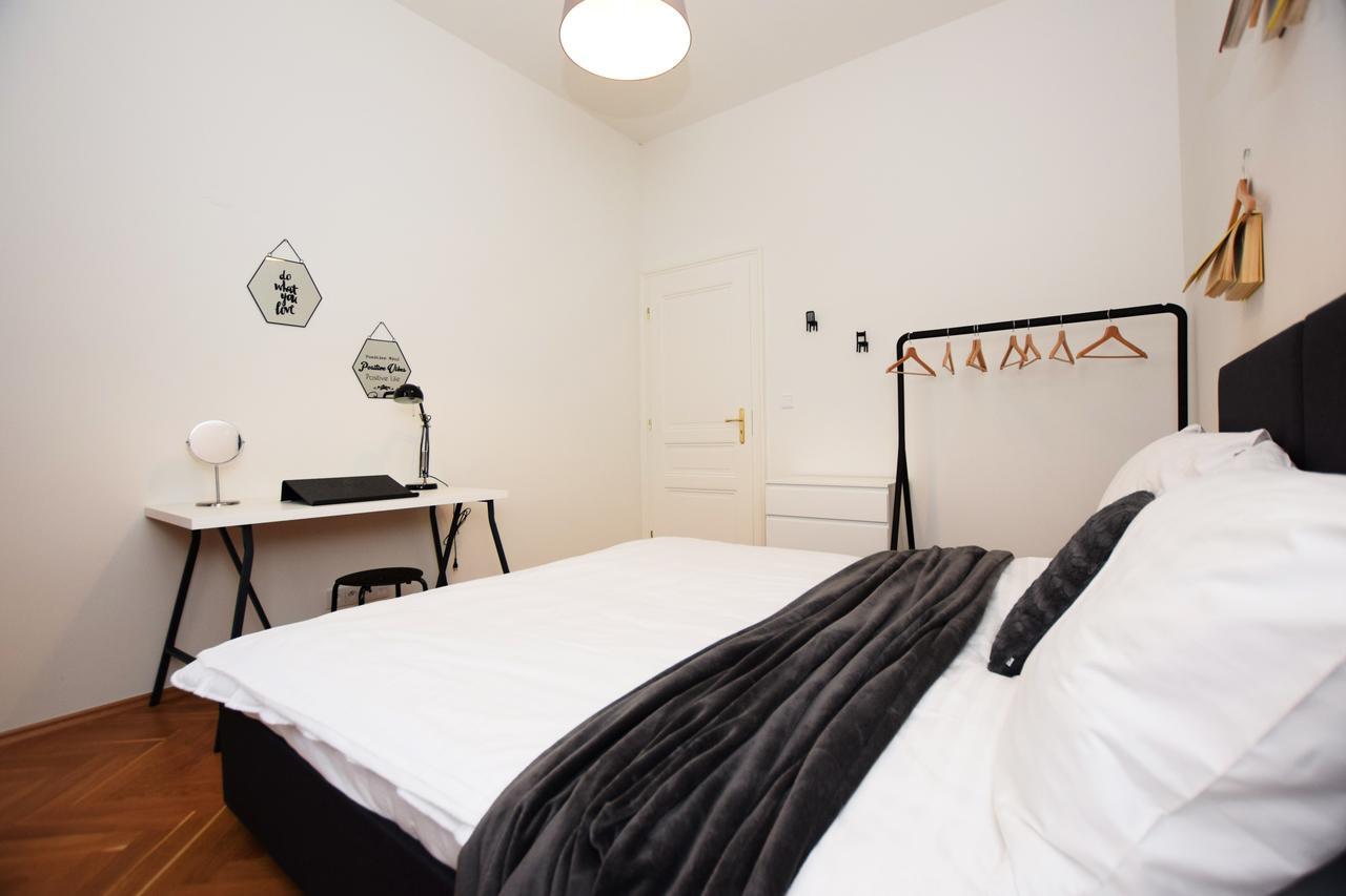 Rehorova Apartments Prag Oda fotoğraf